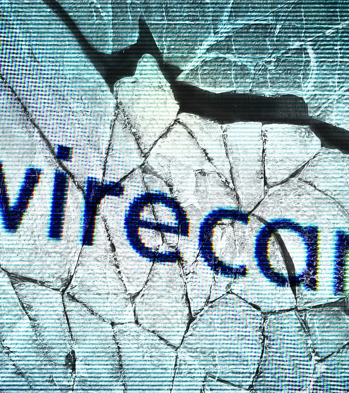 Webseite des insolventen Zahlungsdienstleisters Wirecard auf zerbrochenem Glas
