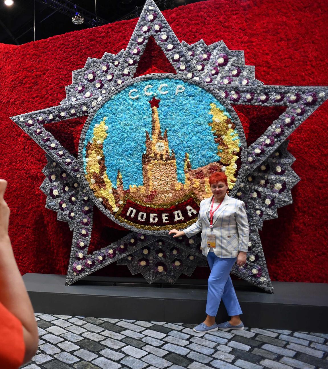 Besucher auf dem Wirtschaftsforum St. Petersburg 2025.