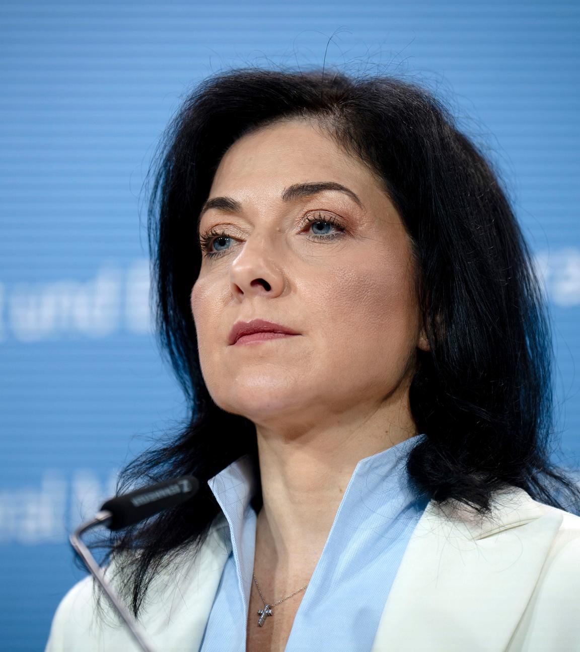 Wirtschaftsministerin Katherina Reiche bei einem Pressestatement in Berlin