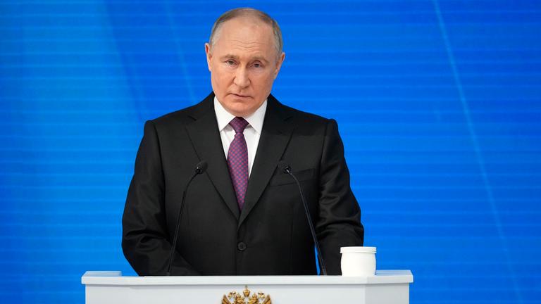 Wladimir Putin hält seine Rede zur Lage der Nation in Moskau am 29.02.2024.