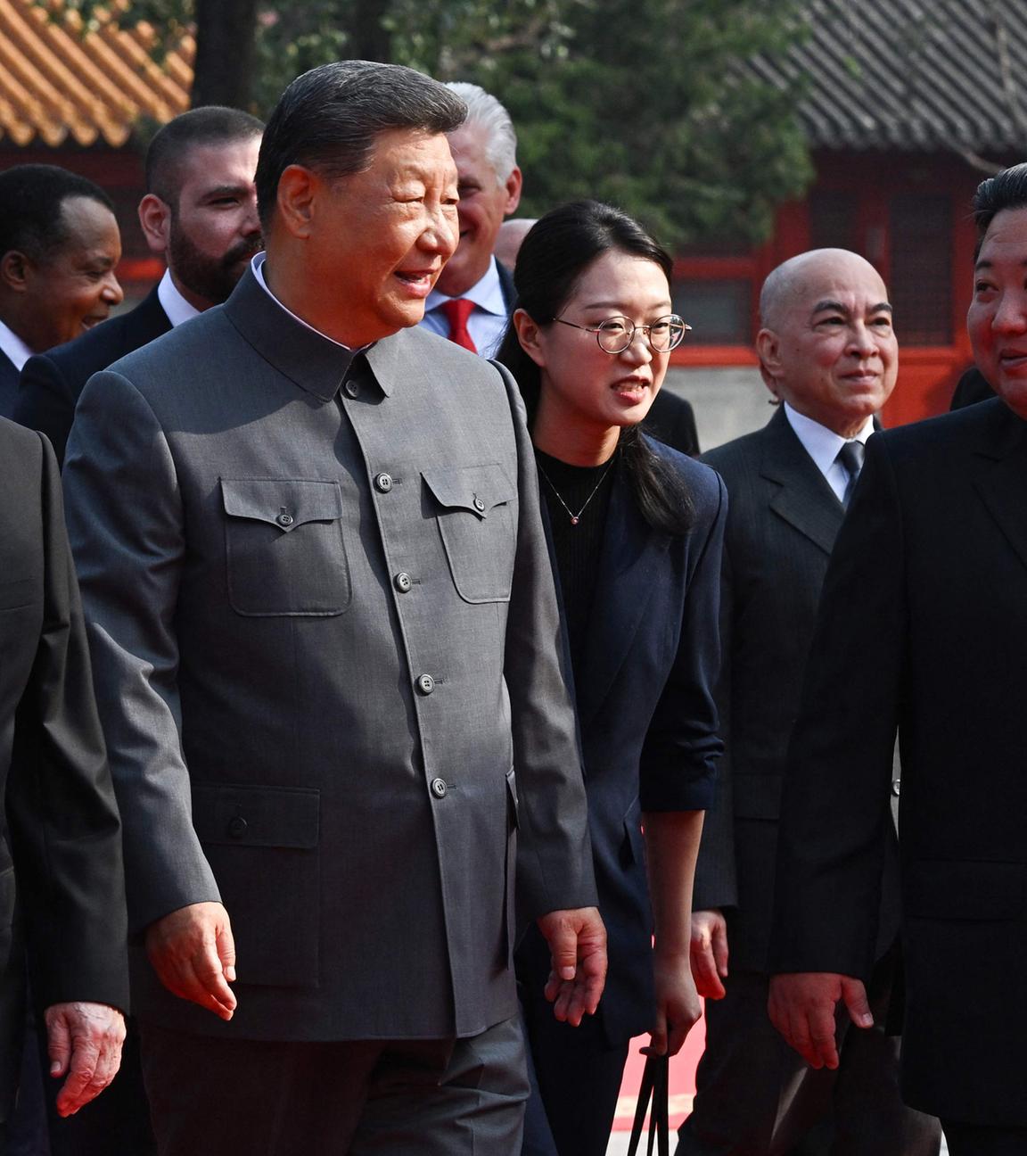 Russlands Präsident Wladimir Putin (L-R) mit Chinas Präsident Xi Jinping und Nordkoreas Machthaber Kim Jong Un vor einer Militärparade asm 03.09.3025