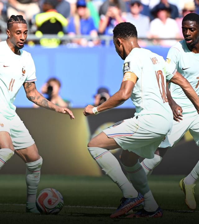 Michael Olise, Kylian Mbappé und Ousmane Dembélé (v.l. ) in Aktion