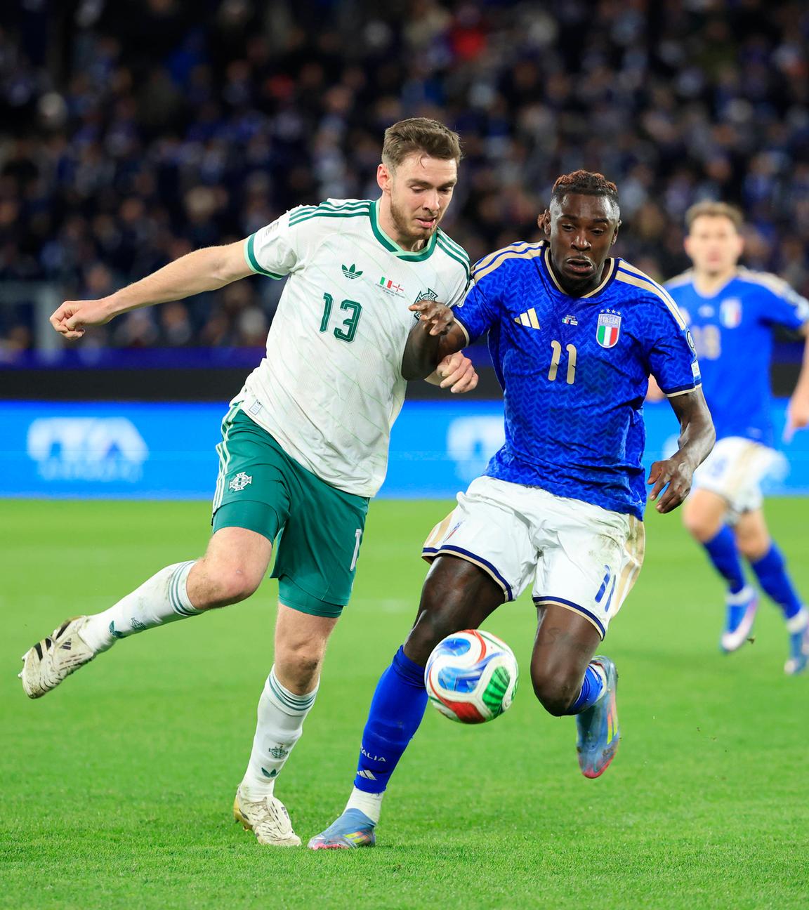 Ruairi McConville und Moise Kean am 26.03.26