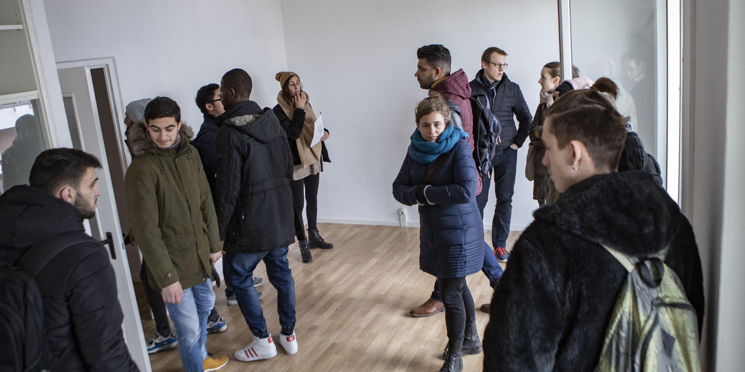 Wohnungsbesichtigung in Berlin im Prenzlauer Berg. (Archiv)