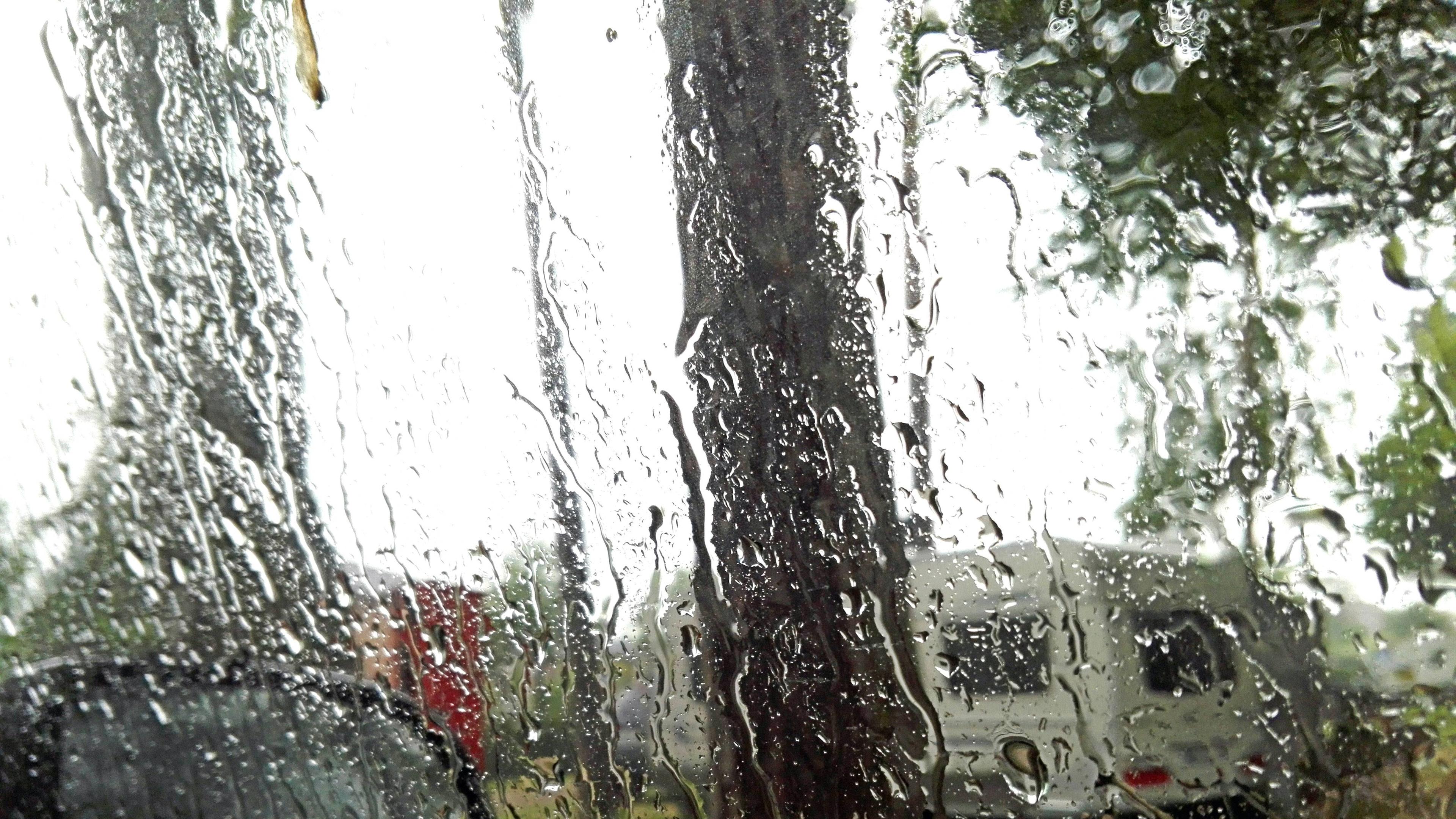 Wohnwagen im Regen