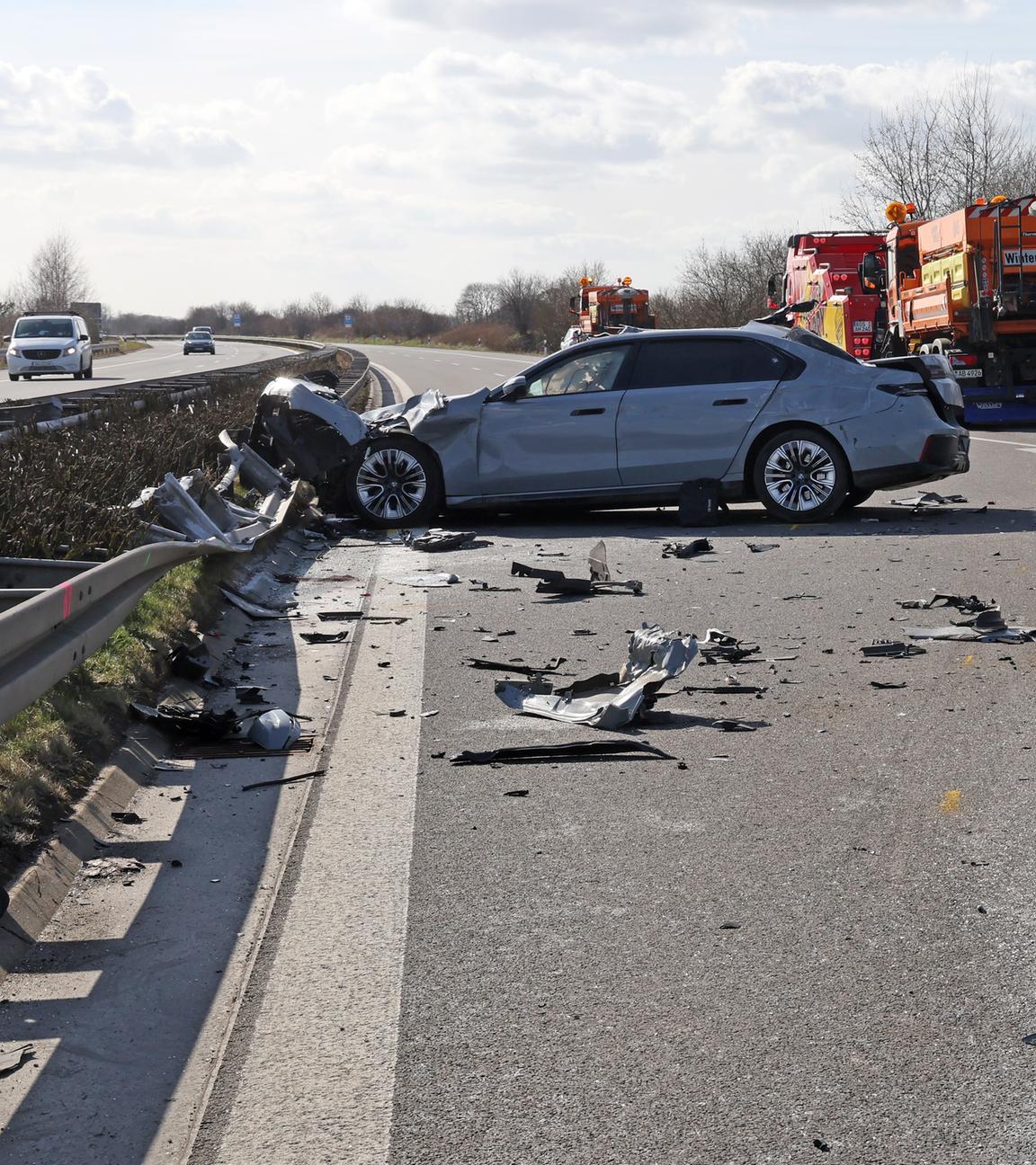 Mecklenburg-Vorpommern, Lindholz: Die Unfallstelle auf der Autobahn A20 bei Lindholz, wo auch Wolfgang Blank (parteilos), Wirtschaftsminister des Landes Mecklenburg-Vorpommern, verletzt wurde.