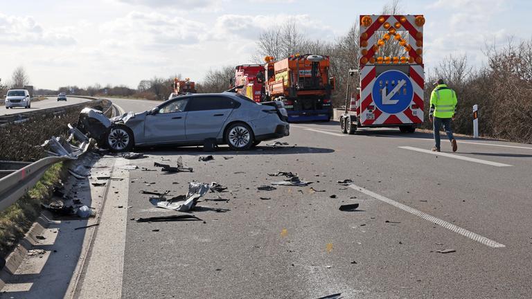 Mecklenburg-Vorpommern, Lindholz: Die Unfallstelle auf der Autobahn A20 bei Lindholz, wo auch Wolfgang Blank (parteilos), Wirtschaftsminister des Landes Mecklenburg-Vorpommern, verletzt wurde.