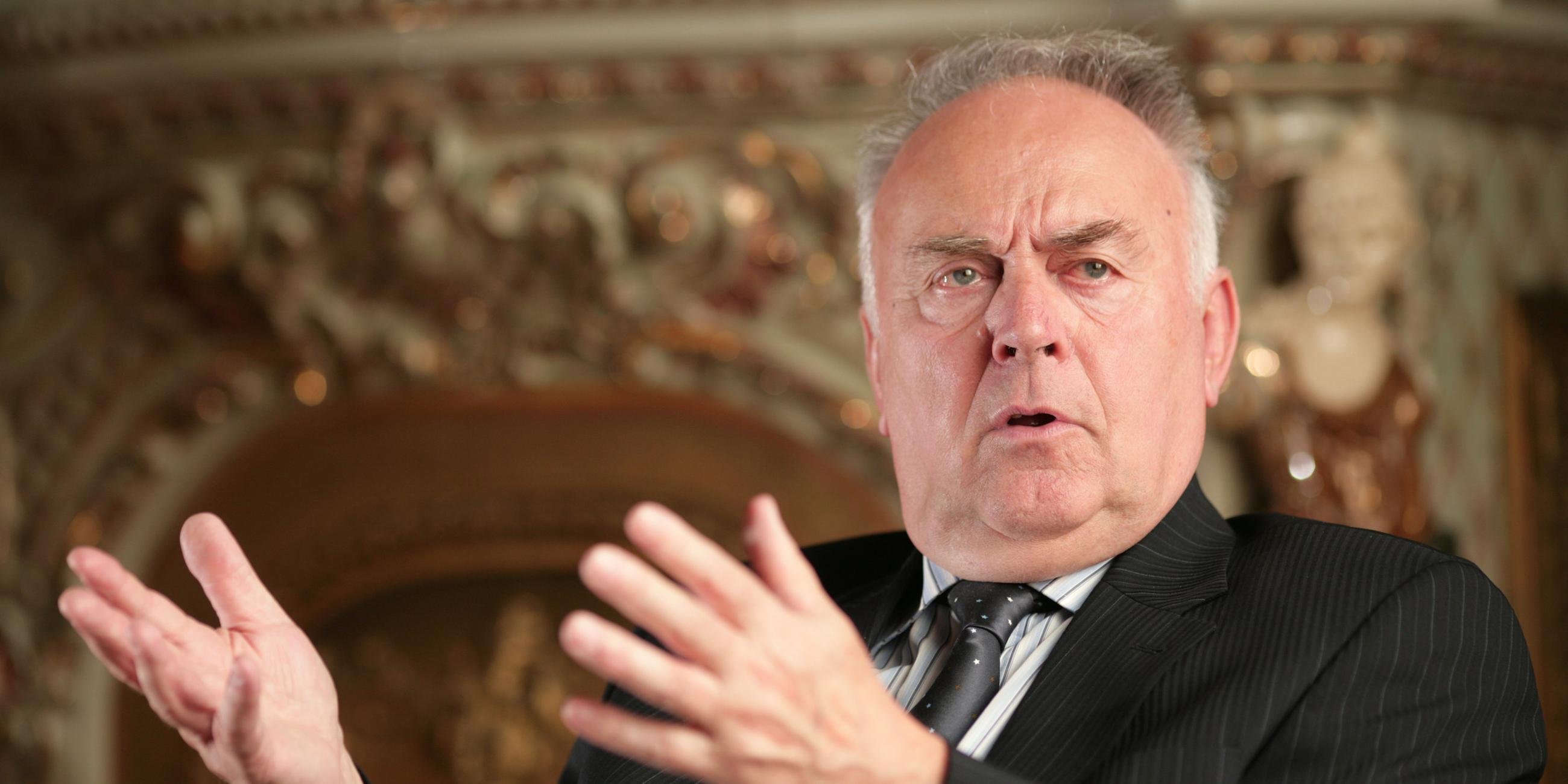 Der ehemalige Ministerpräsident Sachsen-Anhaltes Wolfgang Böhmer im Kaminzimmer der Staatskanzlei in Magdeburg am 09.07.2009.