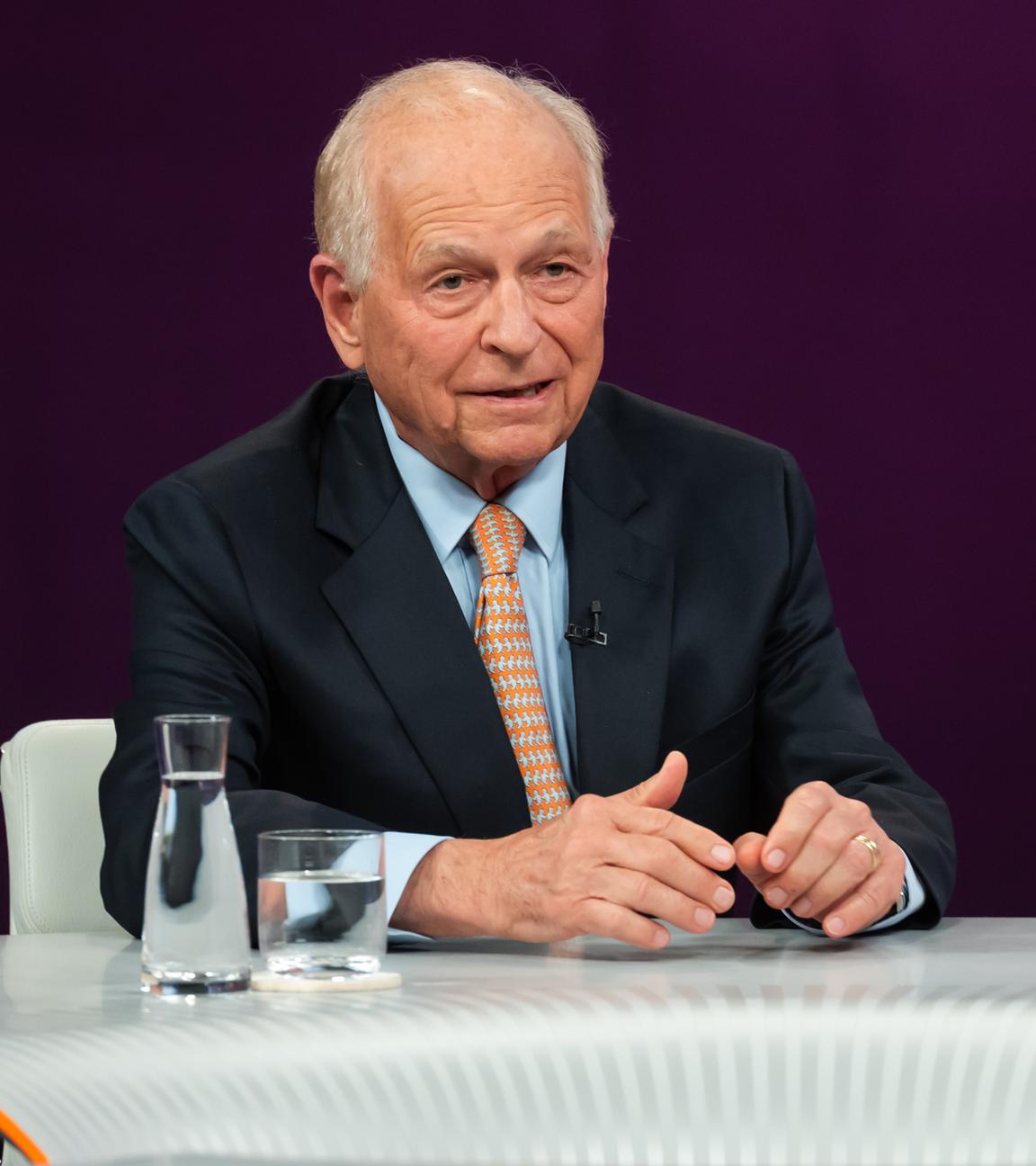 Wolfgang Ischinger, Vorsitzender der Münchner Sicherheitskonferenz (MSC),  bei Maybrit Illner