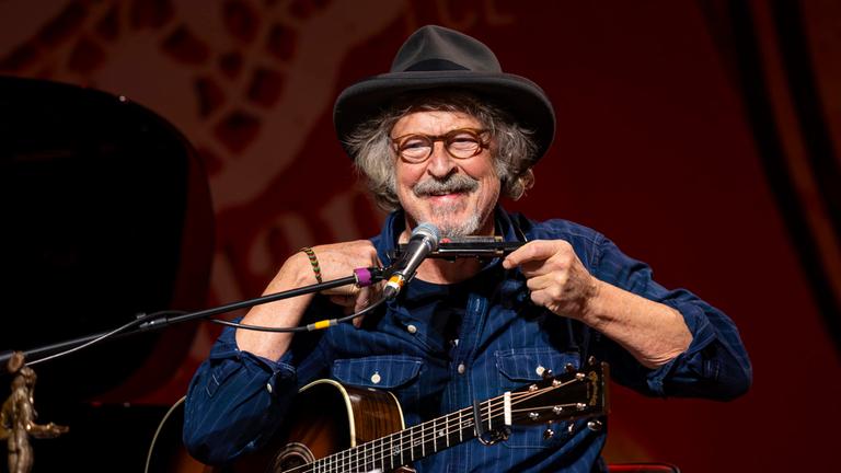 Musiker Wolfgang Niedecken während eines Auftritts in Lübeck ab 29.01.2026.