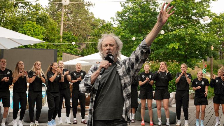 Wolfgang Petry bei Frauen-Nationalmannschaft