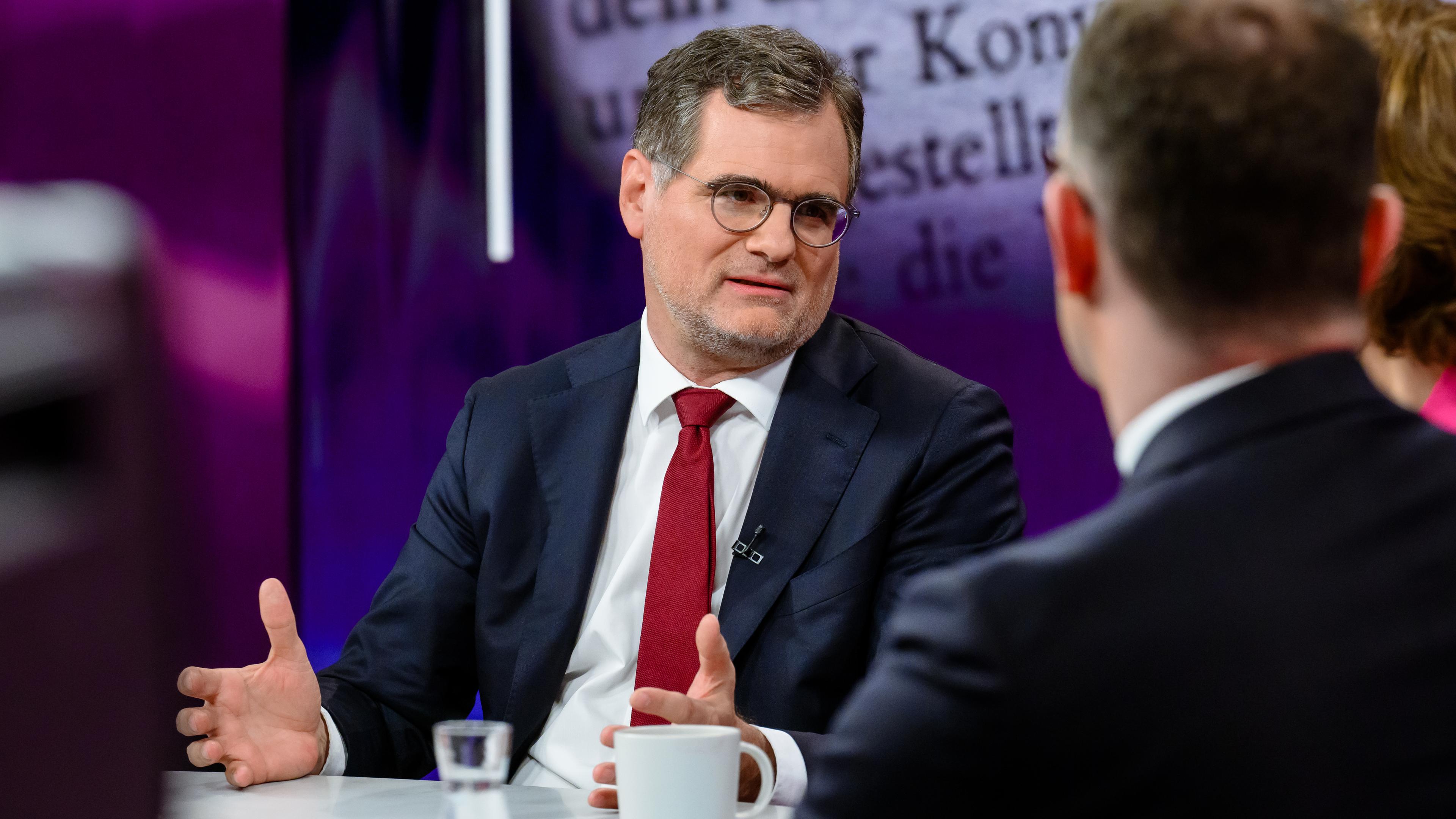 Wolfgang Schmidt bei Maybrit Illner