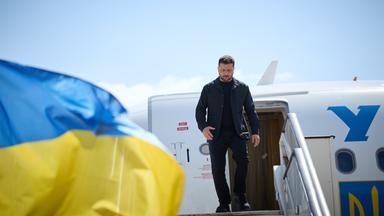 Der ukrainische Präsident Wolodymyr Selenskyj landet am 17.08.2025 in Brüssel um Ursula von der Leyen zu treffen.