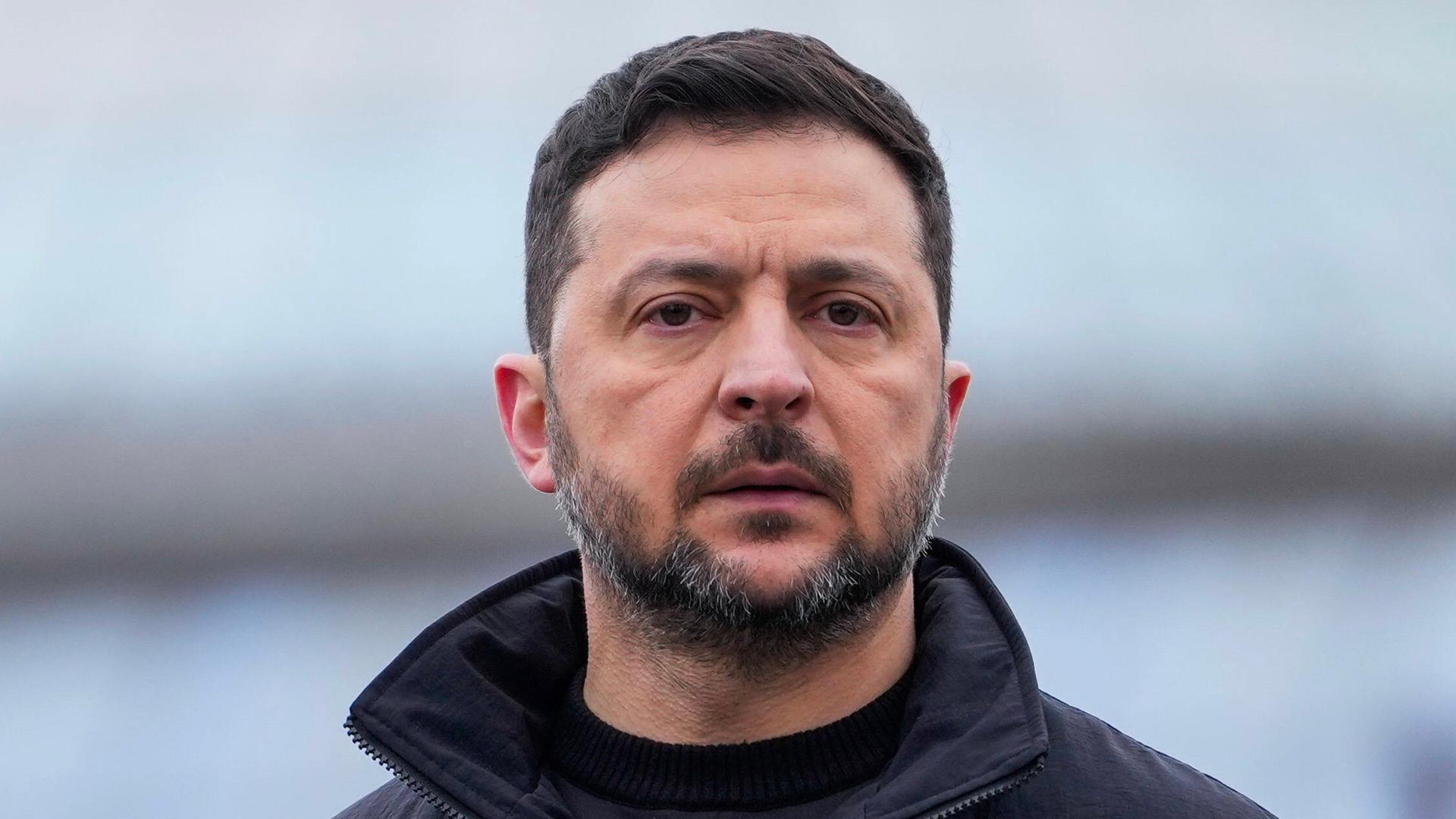 Der ukrainische Präsident Wolodymyr Selenskyj am 24.02.2026 bei einer Gedenkfeier auf dem Maidan-Platz am vierten Jahrestag der russischen Invasion in der Ukraine.