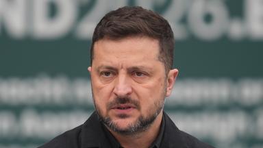 Selenskyj kündigt Regierungsumbau und neue Strategie an