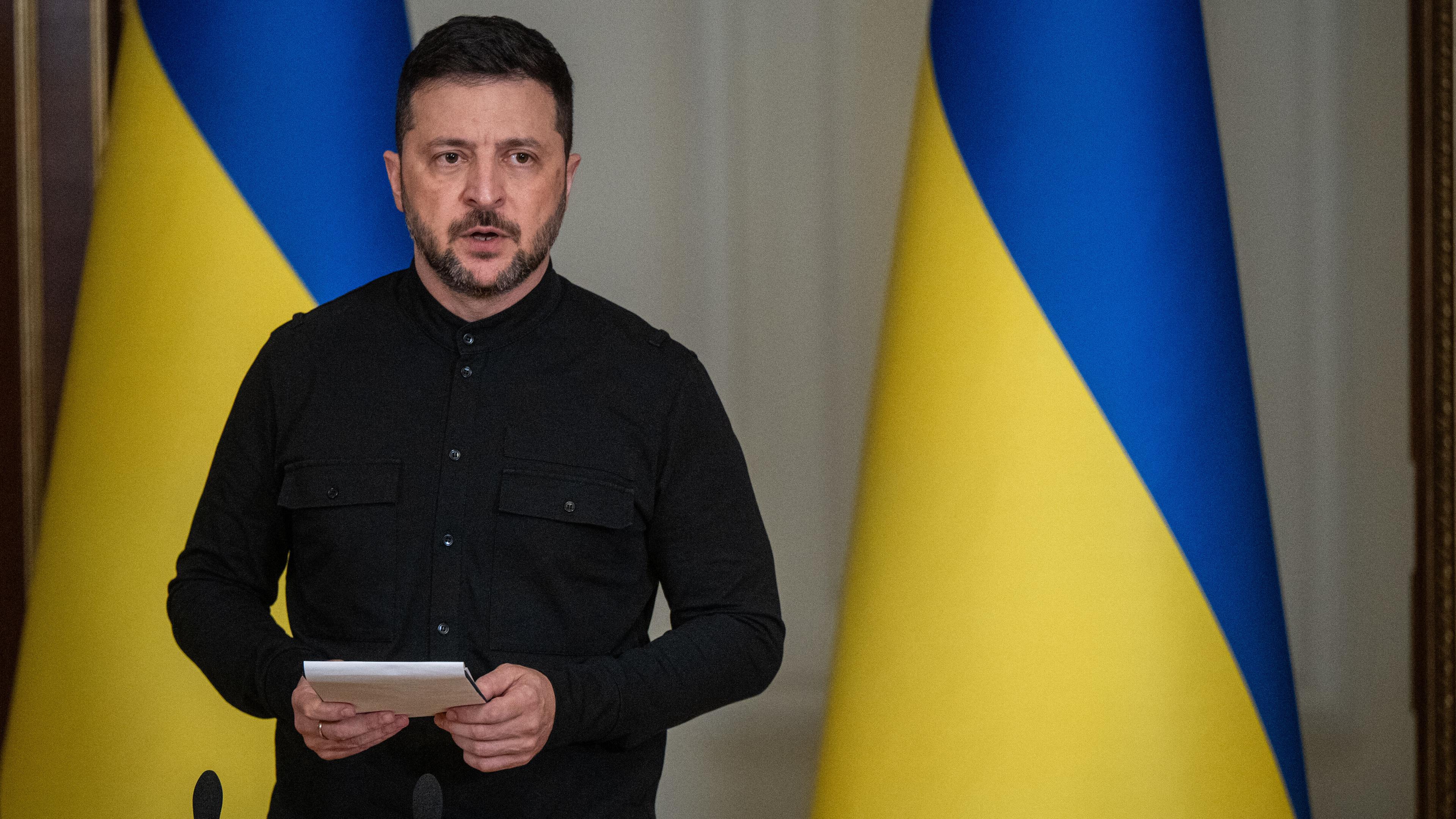Wolodymyr Selenskyj bei einer Pressekonfernz.