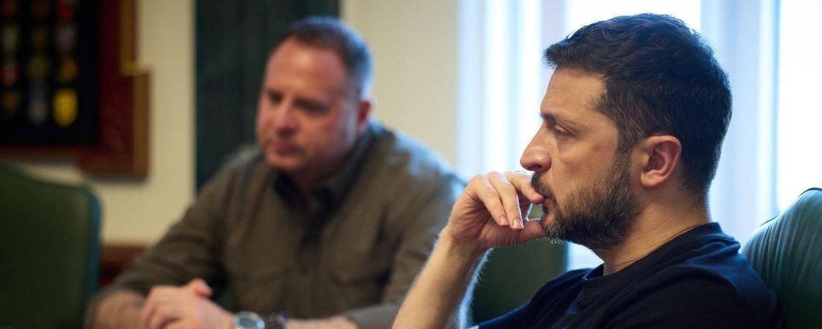 Wolodymyr Selenskyj und Andrei Jermak am 22.07.2025 in Kiew, Ukraine.