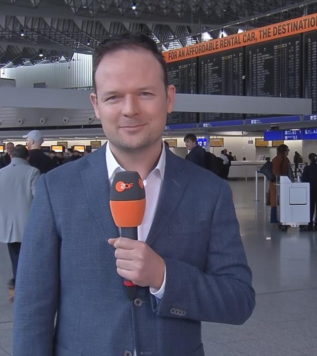 Markus Wolsiffer am Flughafen Frankfurt