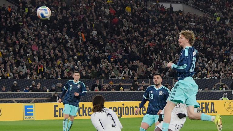 Torchance für Nick Woltemade am 30.03.2026 in Stuttgart.