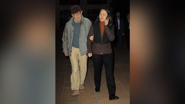Allen und seine Frau Soon-Yi Previn bei der Premiere der Wiederaufführung des Musicals „Ragtime” am Broadway im Vivian Beaumont Theatre im Lincoln Center in New York am 16.10.2025.