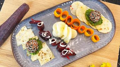 Wurzel-Carpaccio mit Sauerampfer-Pesto