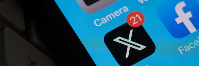 X App auf einem Smartphone, Archivbild