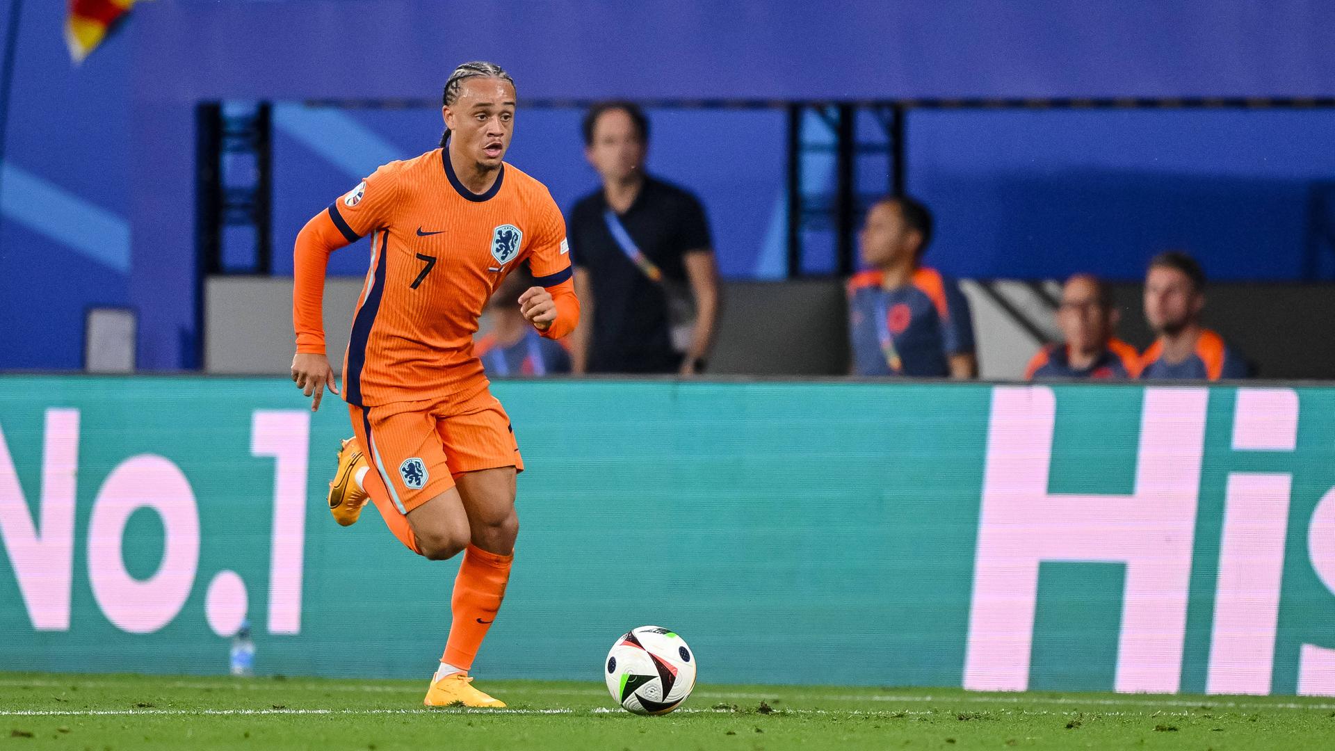 Xavi Simons von der Niederlande in Aktion beim Spiel gegen Frankreich am 21.06.2024.