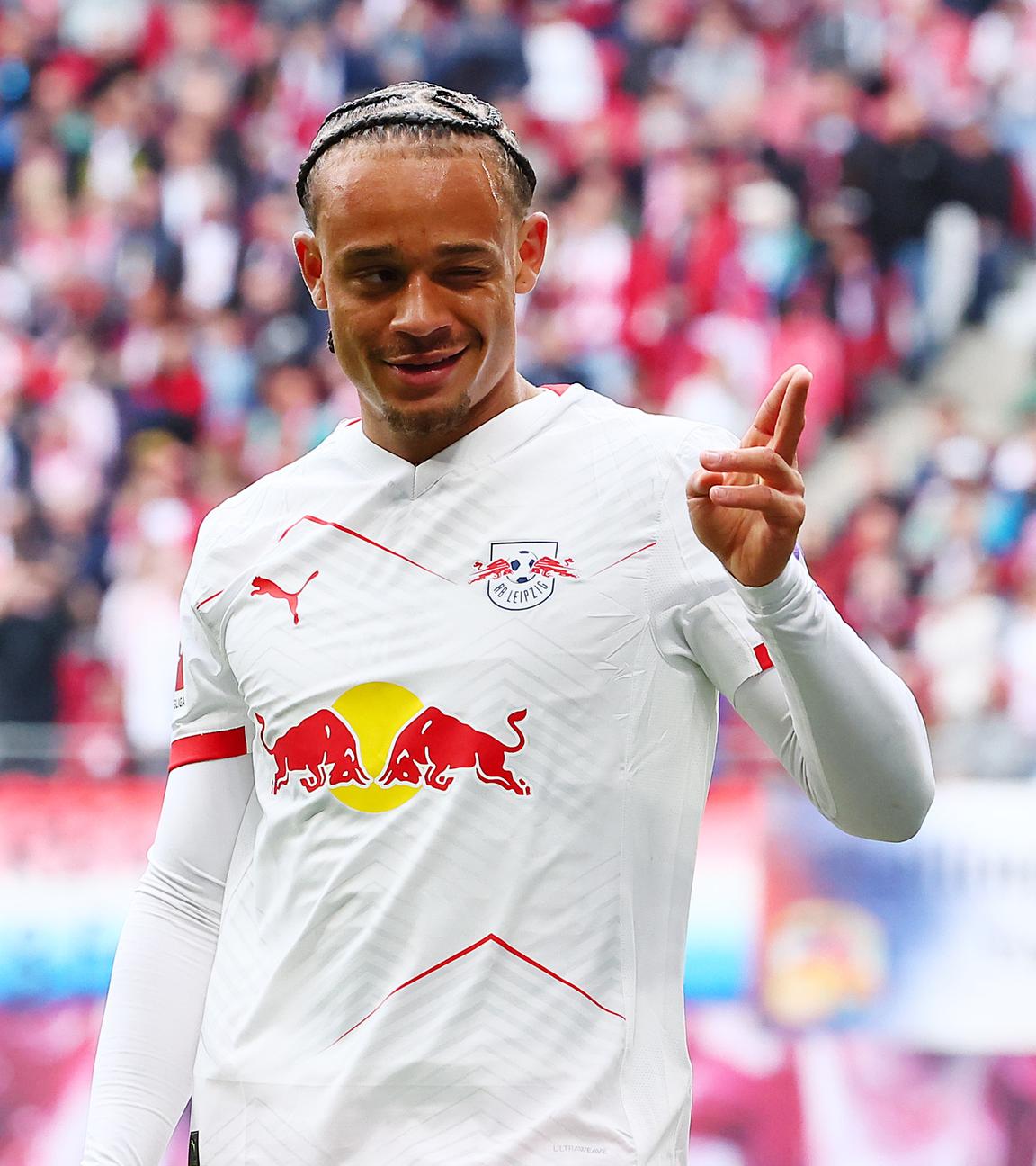 Xavi Simons jubelt im Trikot von RB Leipzig