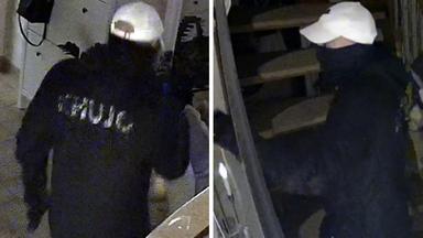 Der Mann, der bei der Tat in Staßfurt gefilmt wurde.