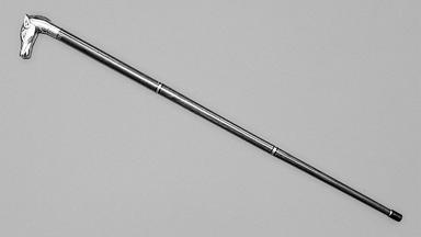 Vergleichsmodell der mutmaßlichen Tatwaffe: ein Gehstock mit Messing-Pferdekopf