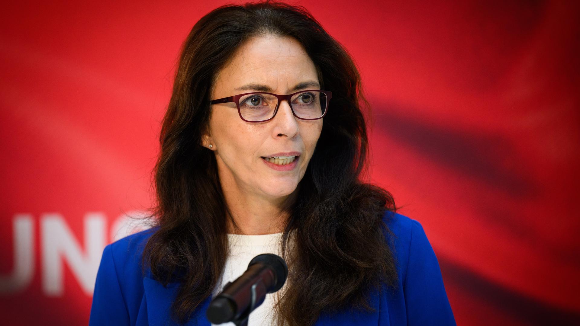  Yasmin Fahimi, Vorsitzende des Deutschen Gewerkschaftsbundes (DGB), spricht bei einer Veranstaltung im Januar 2025.