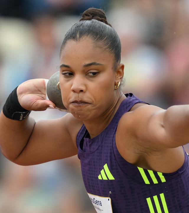 Yemisi Mabry (Deutschland) in Aktion. 