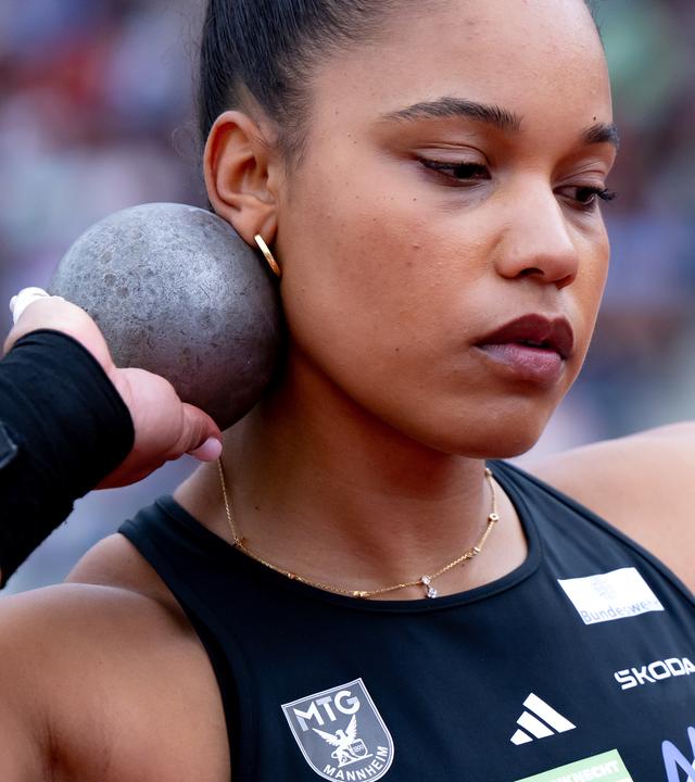 Yemisi Ogunleye in Aktion.
