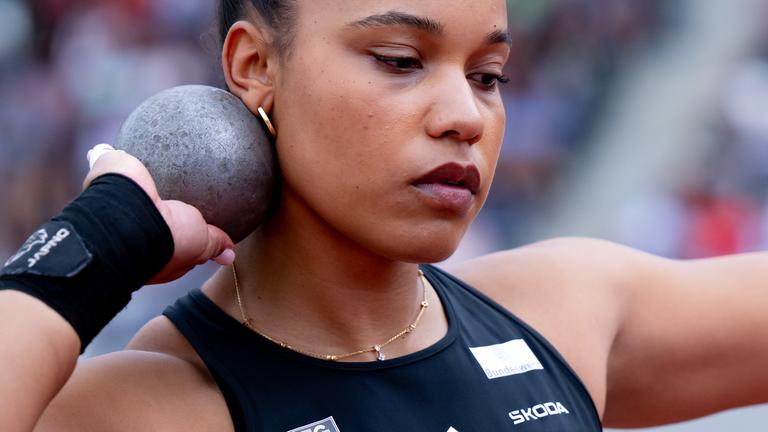 Yemisi Ogunleye in Aktion.