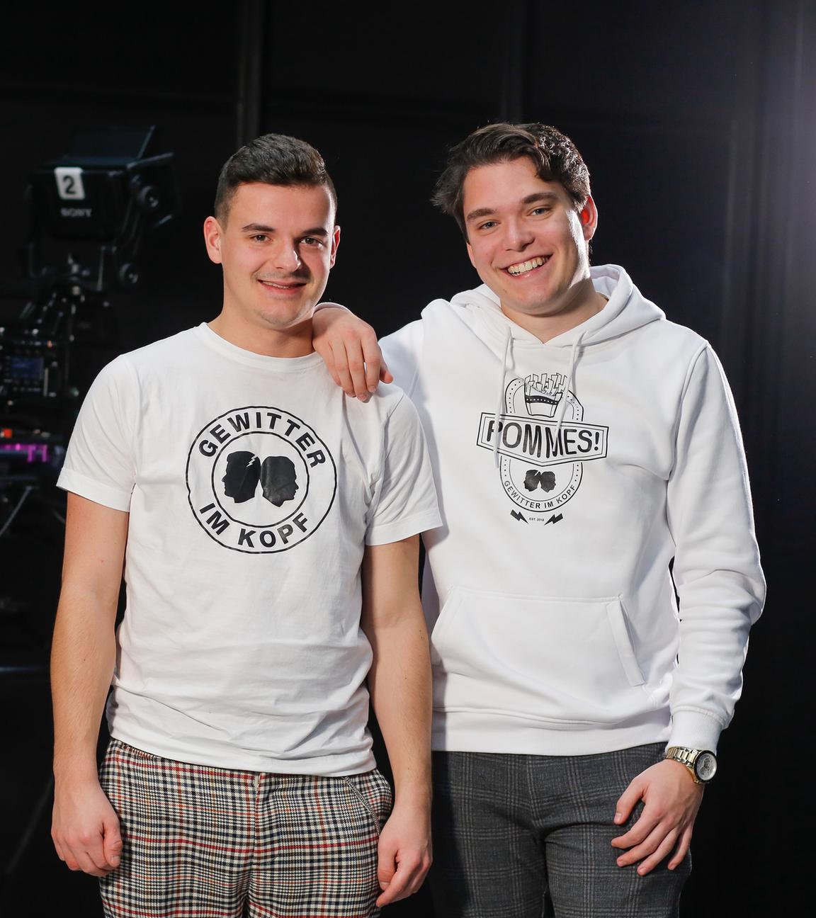 Berlin: Jan Zimmermann (l) und Tim Lehmann (Gewitter im Kopf - Leben mit Tourette) als Gäste bei dem Screening des "YouTube Rewind" im YouTube Space. Archivbild