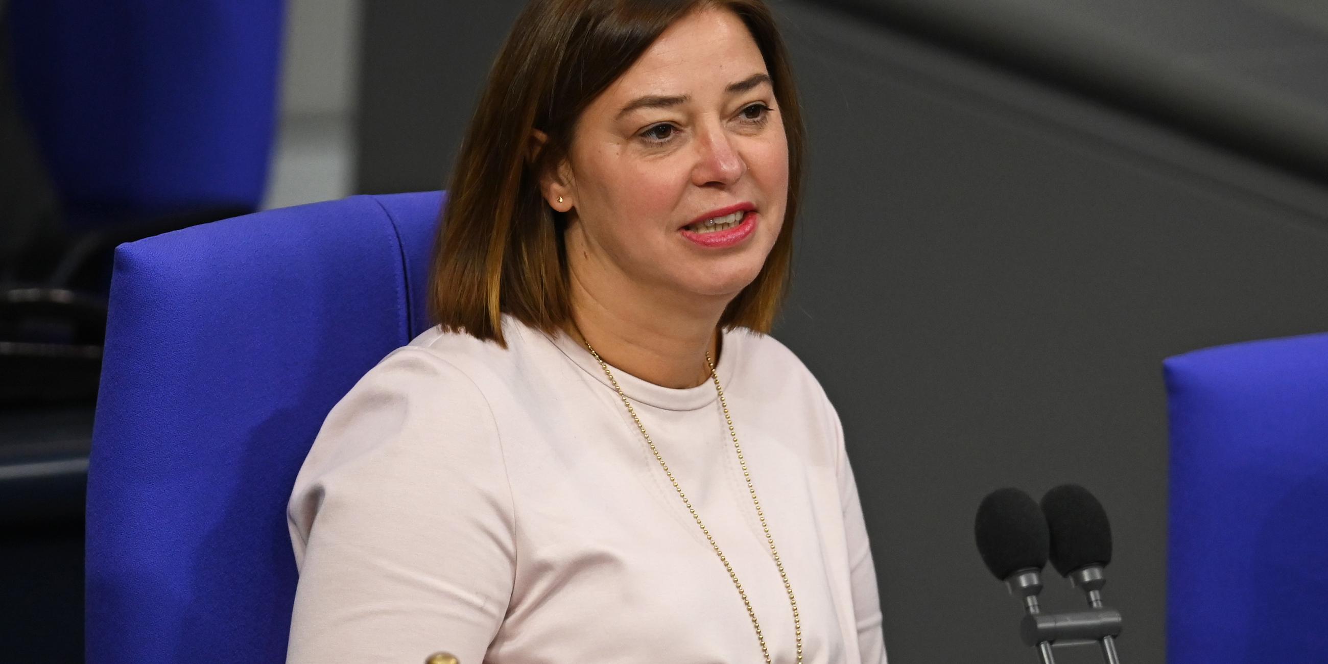  Yvonne Magwas (CDU), stellvertretende Bundestagspräsidentin, leitet die 200. Sitzung des Deutschen Bundestages. 