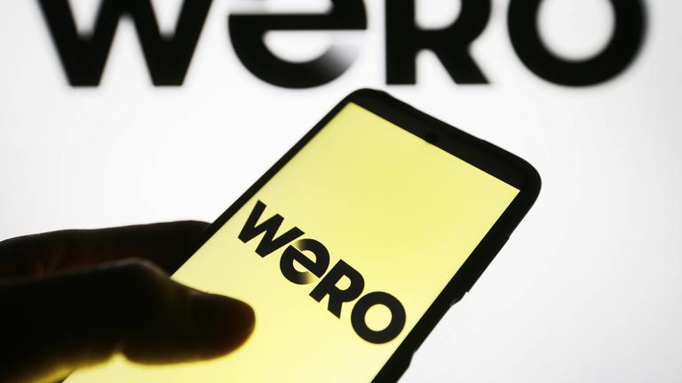 Symbolbild: Zahlungsdienst "Wero" ist euf einem Smartphone zu le
