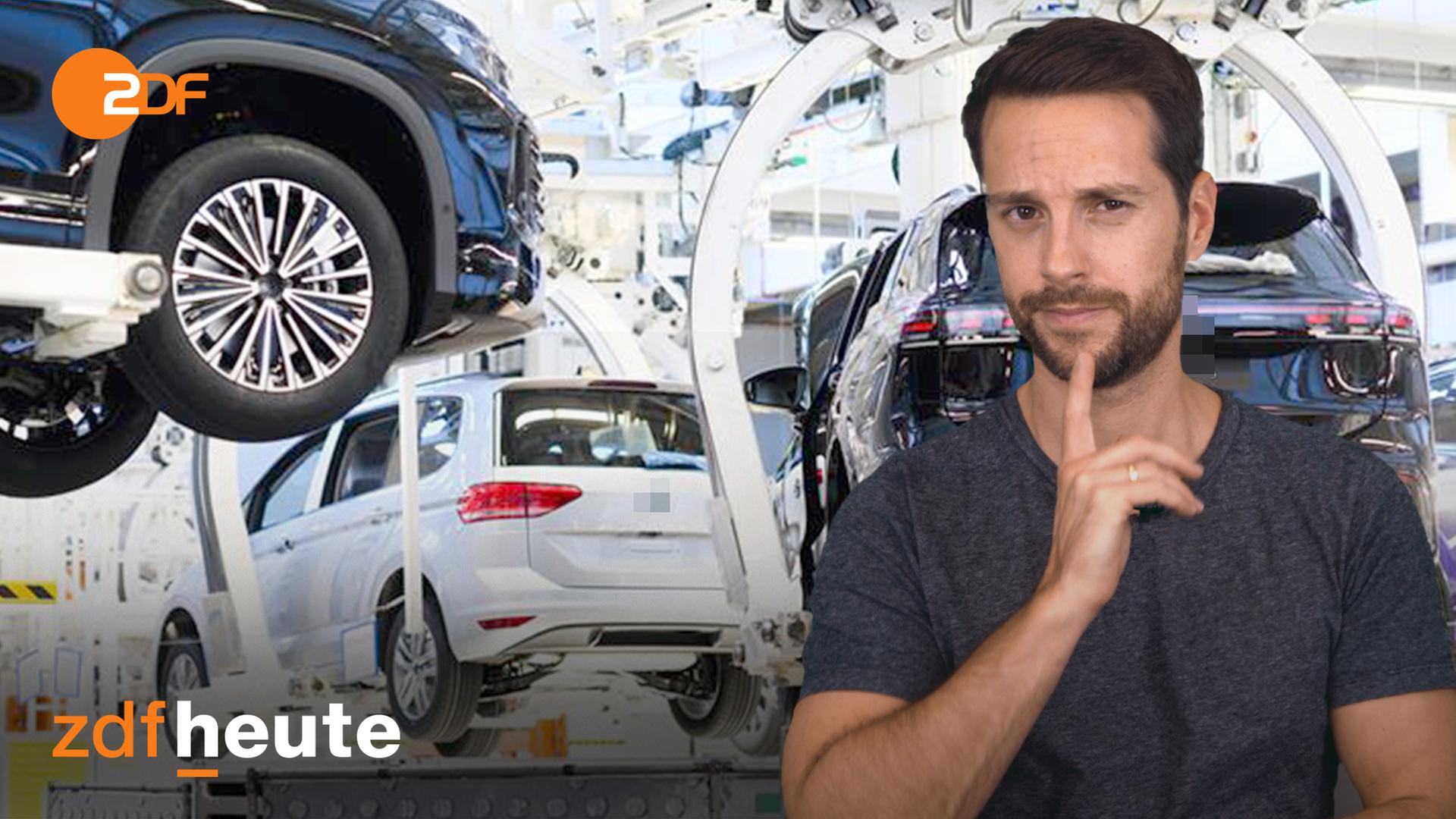 Rechts im Bild zu sehen ist Host Mirko Drotschmann. Im Hintergrund sieht man eine Produktionshalle der Automobilbranche.