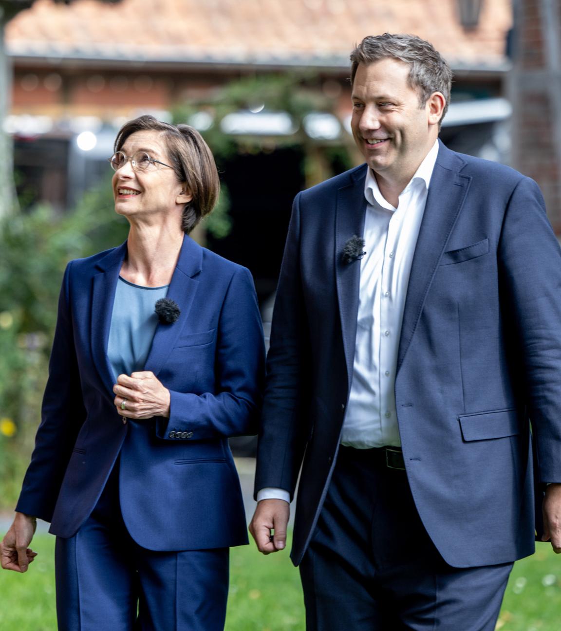 ZDF-Sommerinterview von Vizekanzler Lars Klingbeil (SPD, r) mit ZDF Haupstadtkorrespondentin Diana Zimmermann in «Berlin direkt».