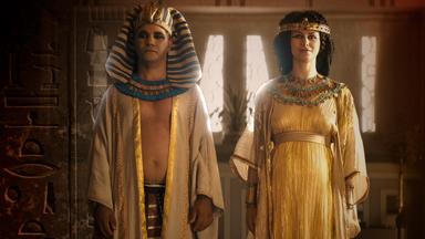Zu sehen sind Pharao Horemhep mit seiner Frau. Links werden Hieroglyphen eingeblendet. 