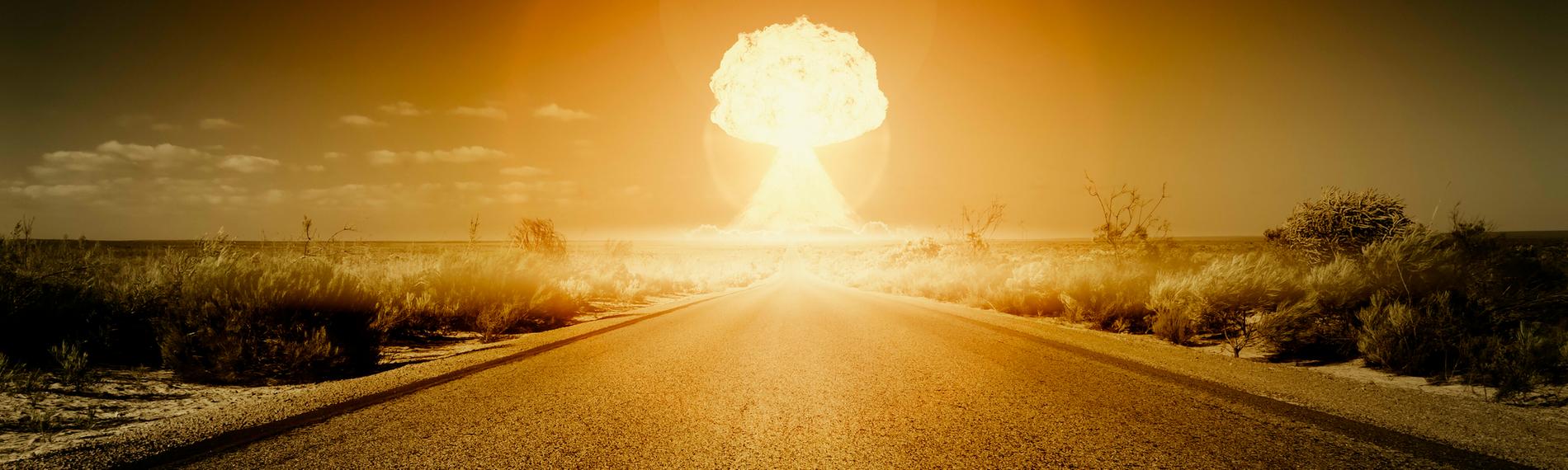 Explosion einer Atombombe mit Atompilz.