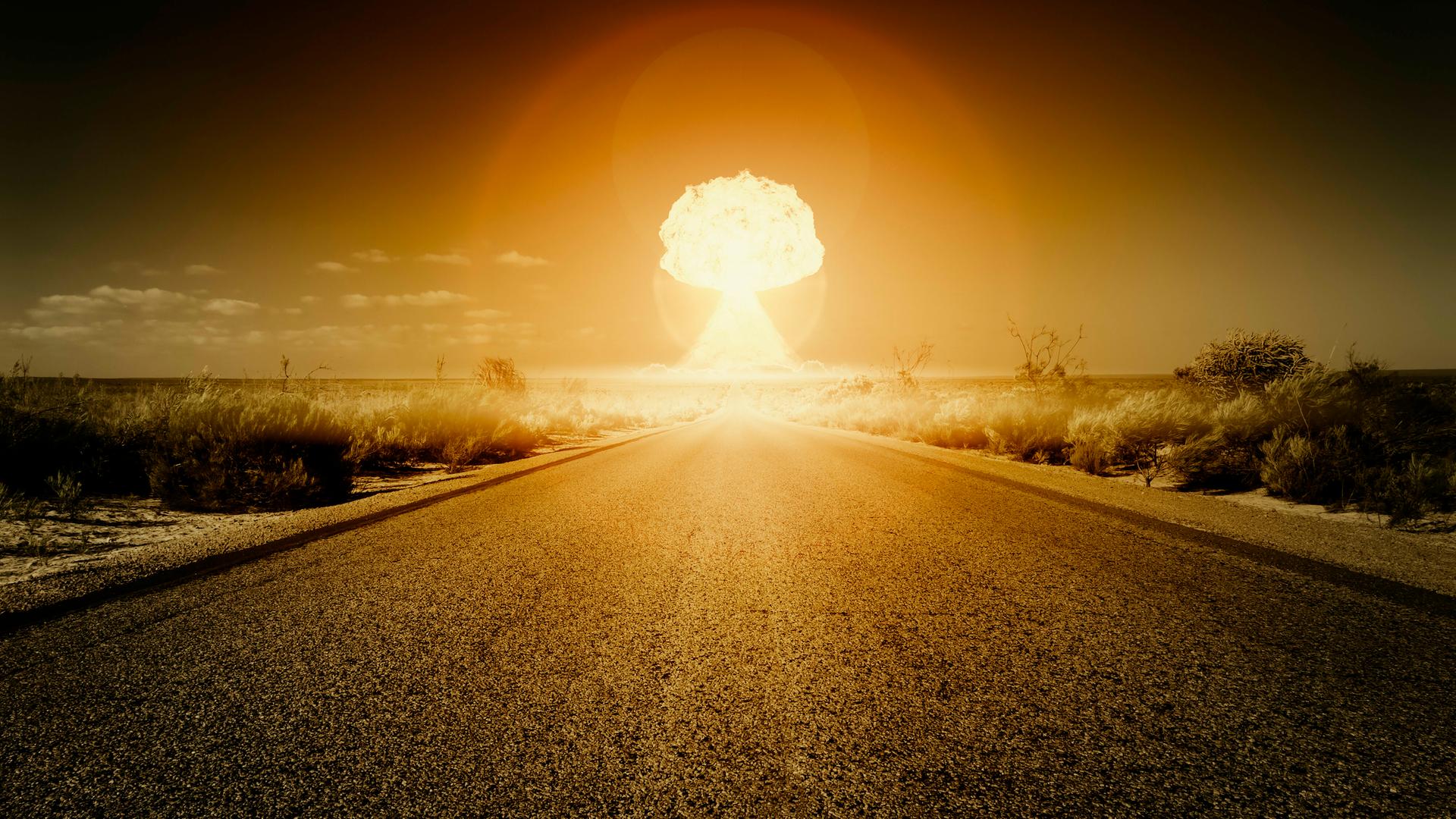 Explosion einer Atombombe mit Atompilz.