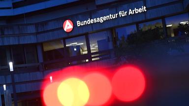 Drei Millionen Arbeitslose - "Wenig Dynamik" am Arbeitsmarkt
