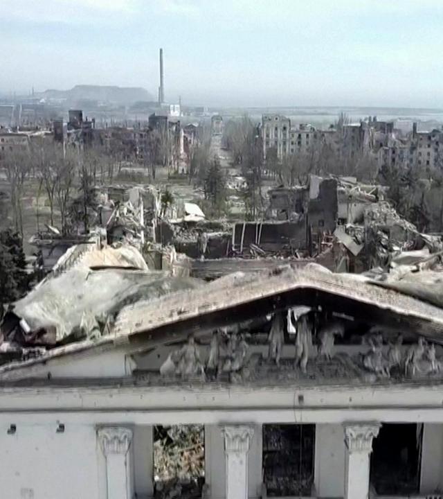 Zerstörtes Theater in Mariupol