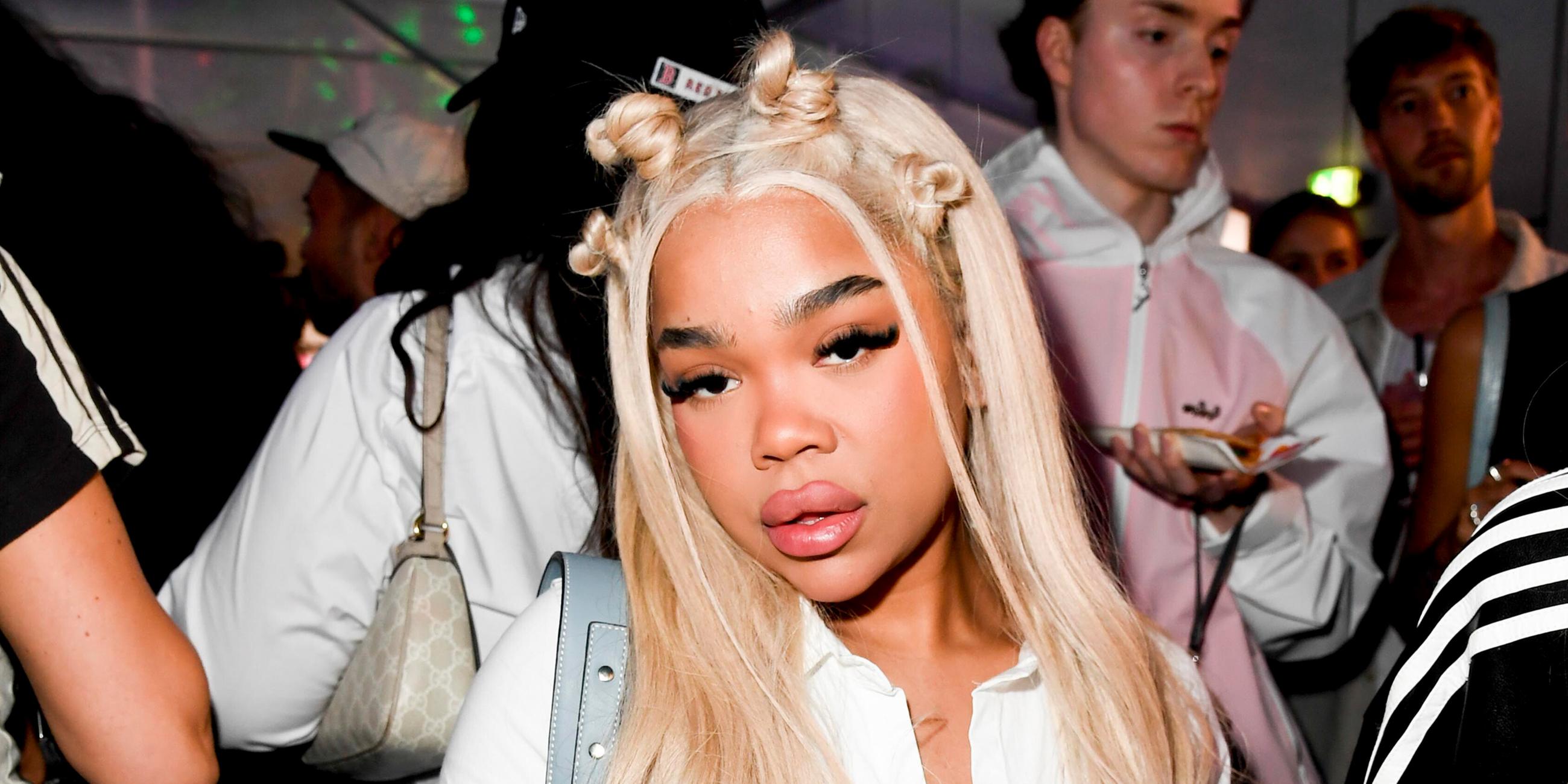 Zoe Wees bei der Show im Ring zu Gast bei der A BOUT YOU Fashionmania by AYFW in der Uber Eats Music Hall am 25. April 2025 in Berlin.