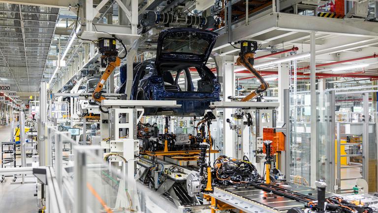 Am 20. August 2024 wird im Produktionswerk des deutschen Automobilherstellers Volkswagen im ostdeutschen Zwickau ein Elektroauto hergestellt.