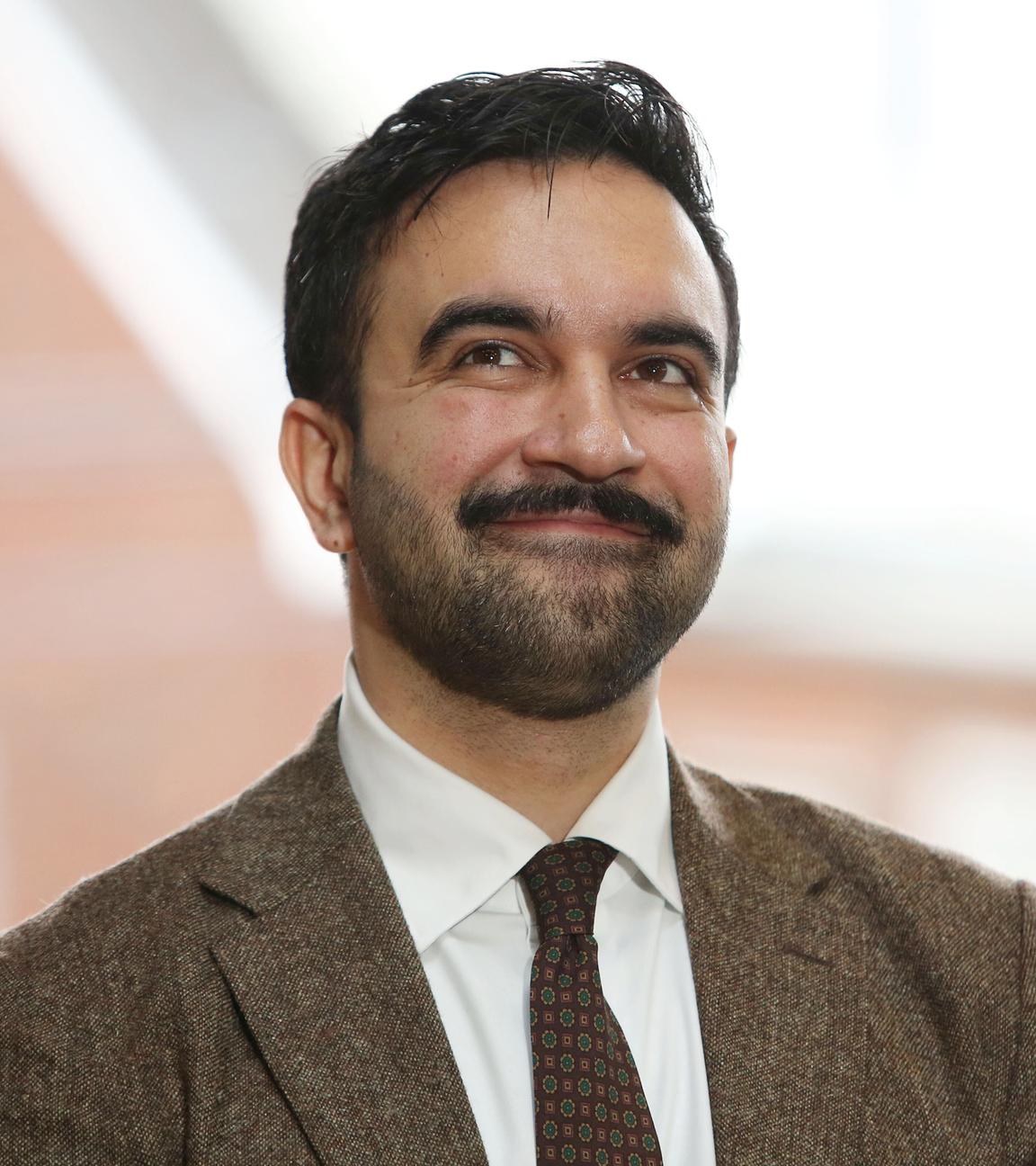 New Yorks designierter Bürgermeister Zohran Mamdani gibt in Staten Island seine Stellvertreter bekannt.