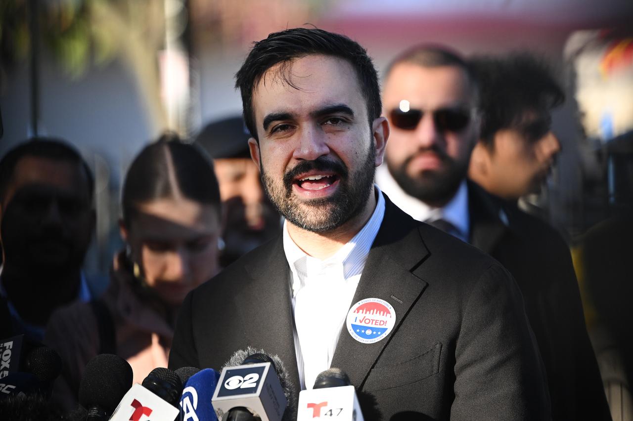 Zohran Mamdani auf dem Weg zur Wahl in New York.