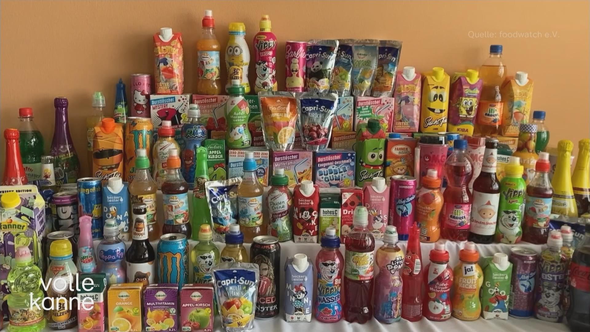 Verschieden Kindergetränke, die zu viel Zucker enthalten.