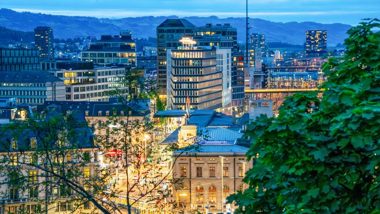 Zürich bei Nacht.